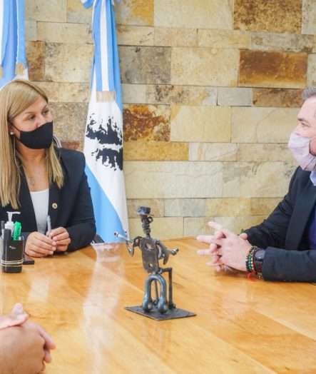 RUÍZ ARTICULA BENEFICIOS PARA VECINOS, EMPLEADOS, COMERCIOS Y FERIANTES CON LA COOPERATIVA CREDI GUIA