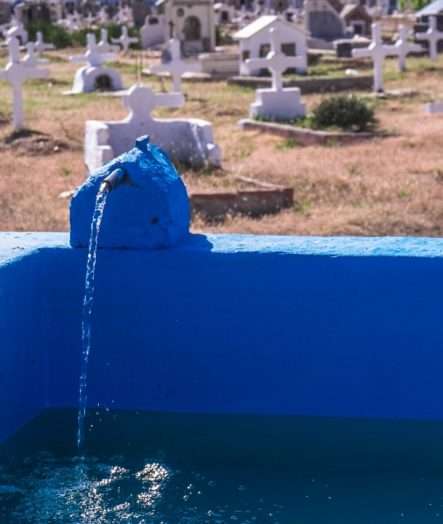 NUEVAS PILETAS PARA EL SUMINISTRO DE AGUA DEL CEMENTERIO LOCAL