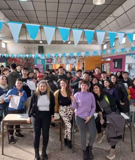 LA DIRECCIÓN DE JUVENTUD LLEVA TEST DE ORIENTACION VOCACIONAL A COLEGIOS SECUNDARIOS.