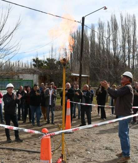 GRAN INAUGURACIÓN DE LA RED DE GAS EN EL BARRIO LIMAY AZUL