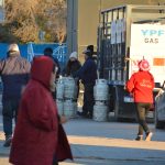 Plottier continúa garantizando la entrega de garrafas de gas y leña