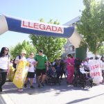 Multitudinaria caminata aeróbica inclusiva en Plottier