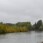 Cómo empezó la construcción del sendero peatonal y bicisenda sobre la costa del Limay